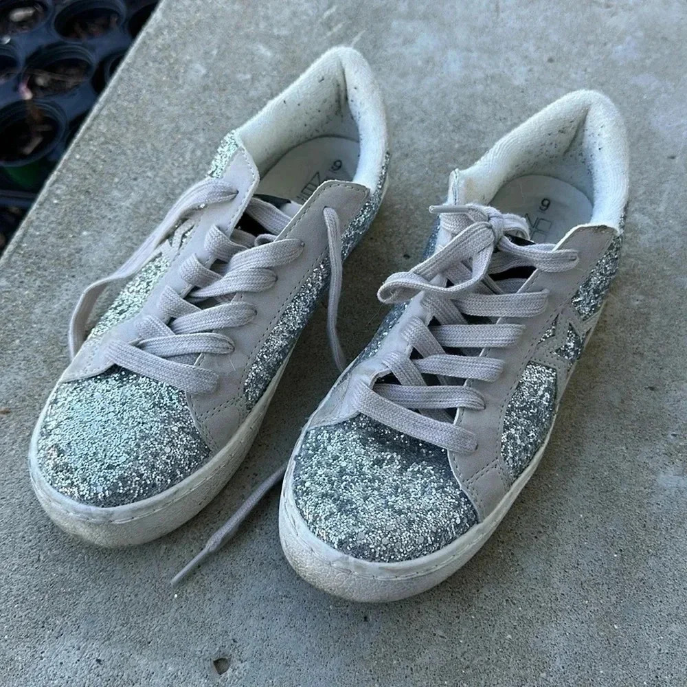 Not Boundaries Memory Foam Sparkle Shoe Size 9